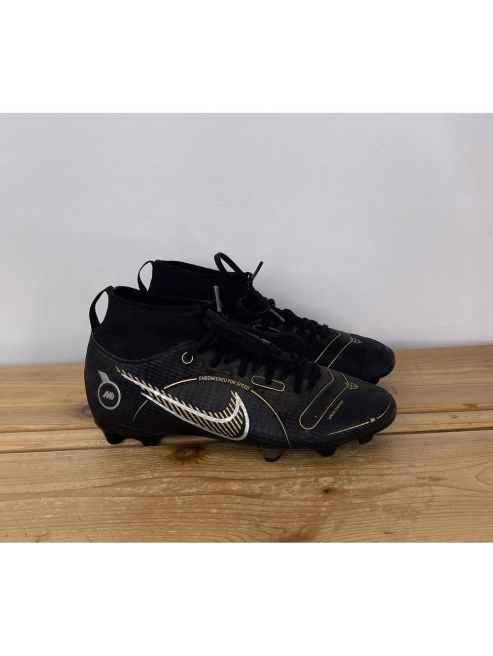 Nike Mercurial Soccer Cleats Youth Size 4Y Black/Gold FG